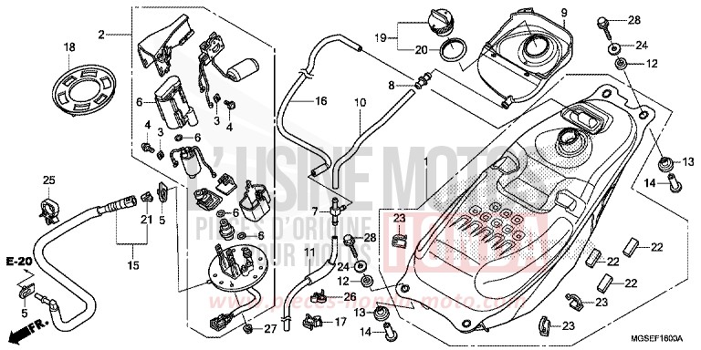 RESERVOIR A CARBURANT/POMPE A CARBURANT de NC700S DCT SEAL SILVER METALLIC (NHA14) 2013